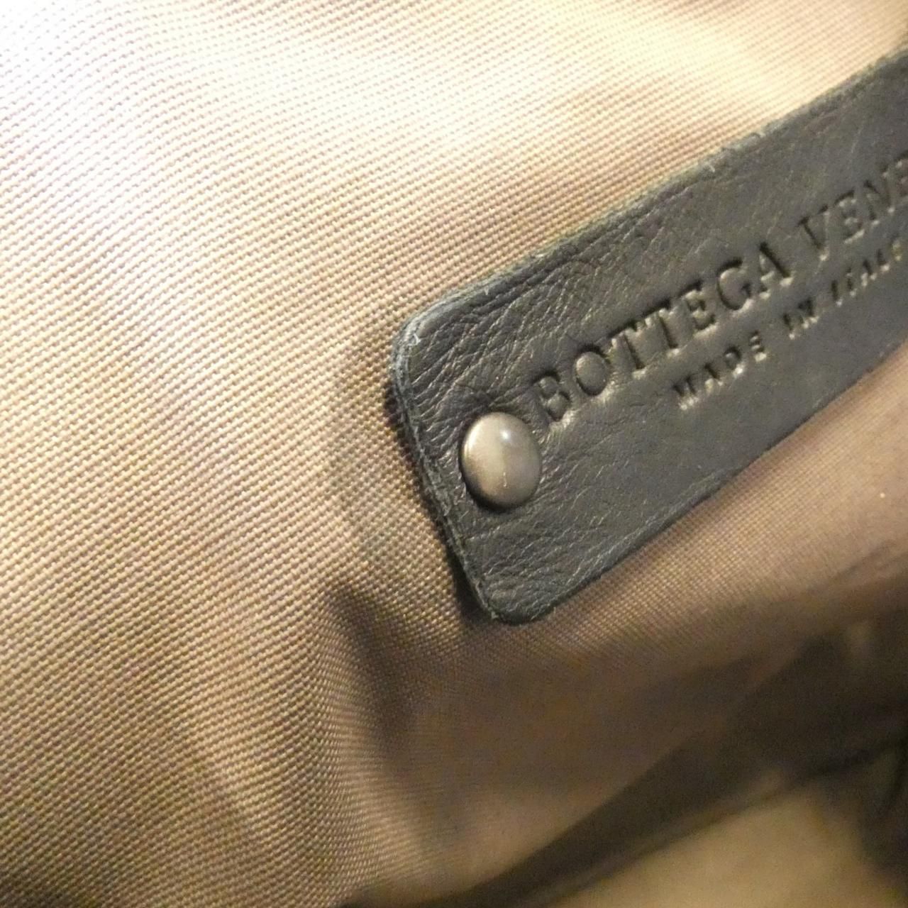 Bottega Veneta Shoulder Bag — view 6