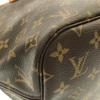Louis Vuitton Monogram Hand Neverfull MM — view 3