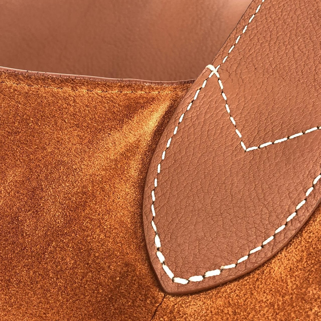 Louis Vuitton Lowkey Hobo MM Shoulder Bag — view 4