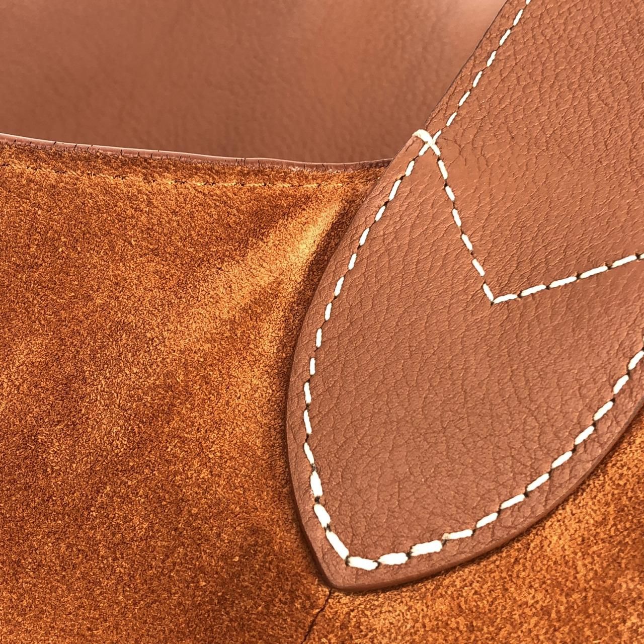 Louis Vuitton Lowkey Hobo MM Shoulder Bag — view 4
