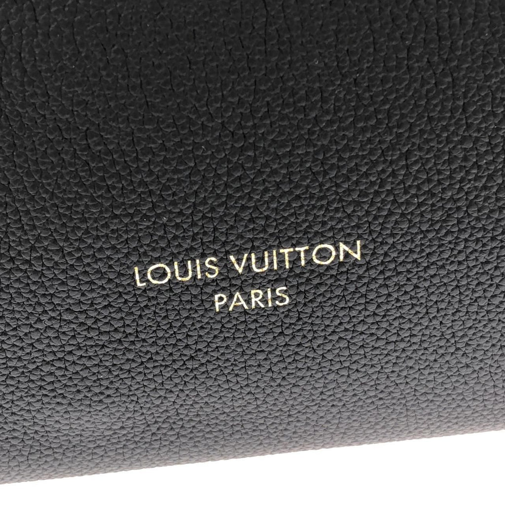 Louis Vuitton Multipass Shoulder Bag — view 4