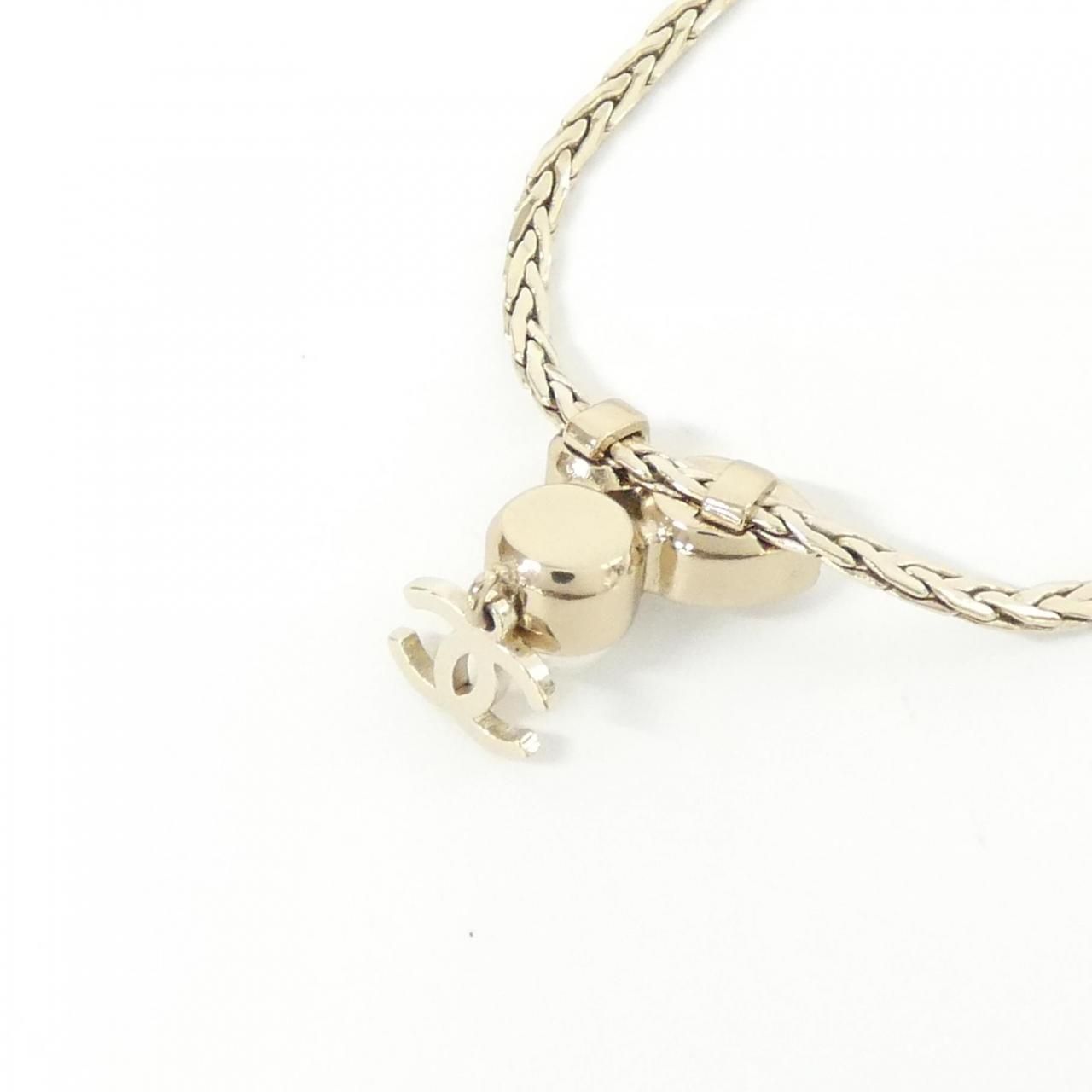 Chanel Necklace Gold — view 4
