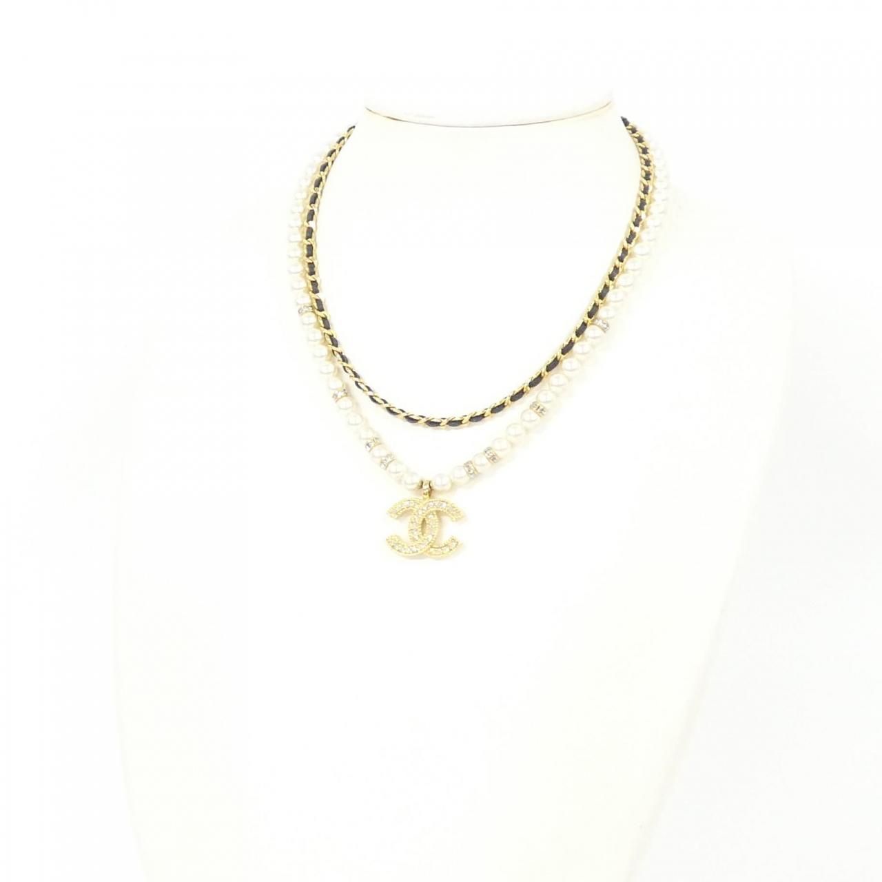 Chanel Abe 729 Necklace — view 6