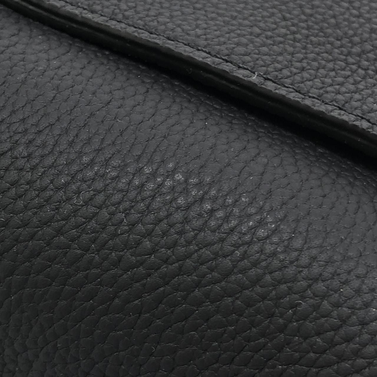 Louis Vuitton LV Aerogram Boarding Messenger Shoulder Bag — view 4