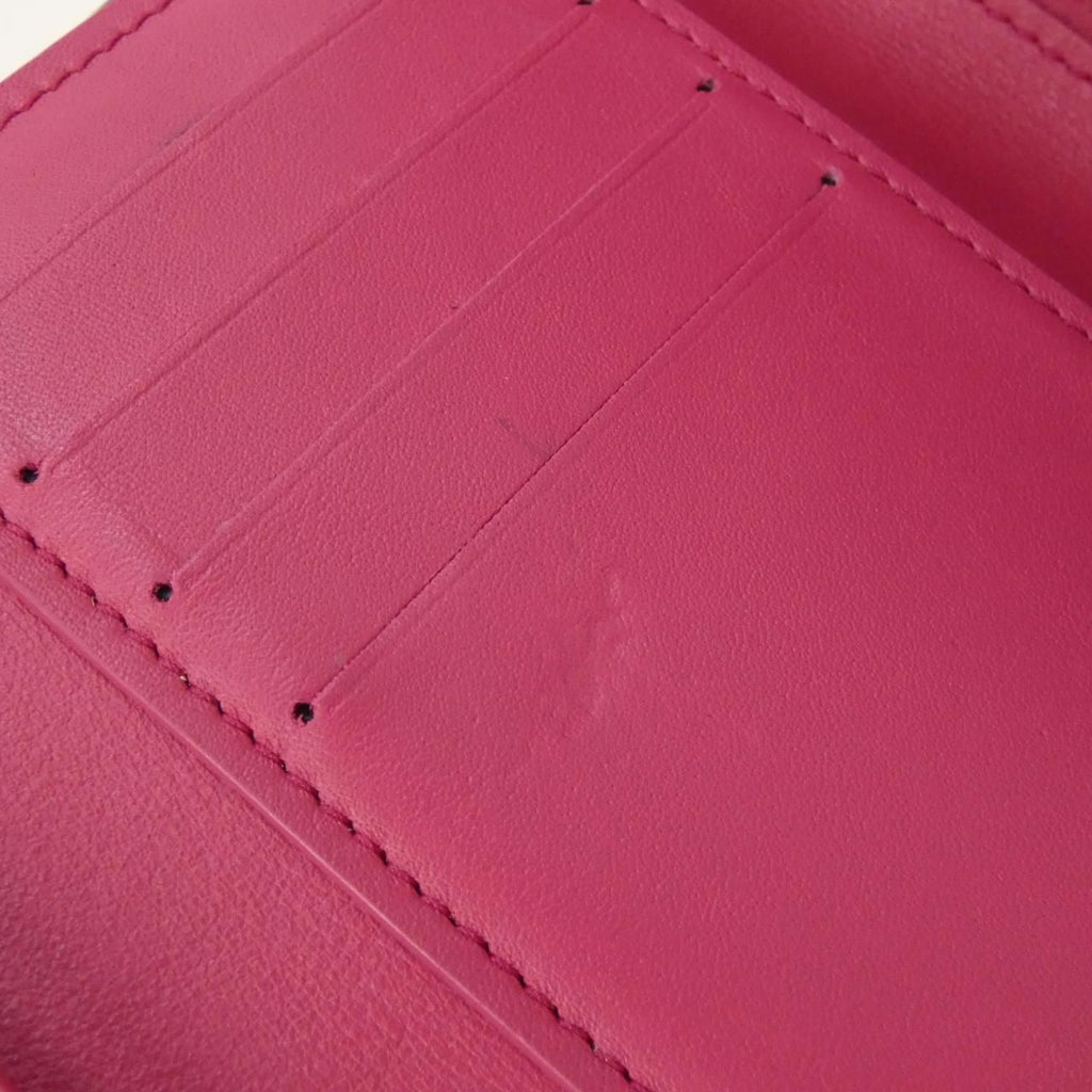 Louis Vuitton Portefeuille Capucines Compact Wallet — view 5
