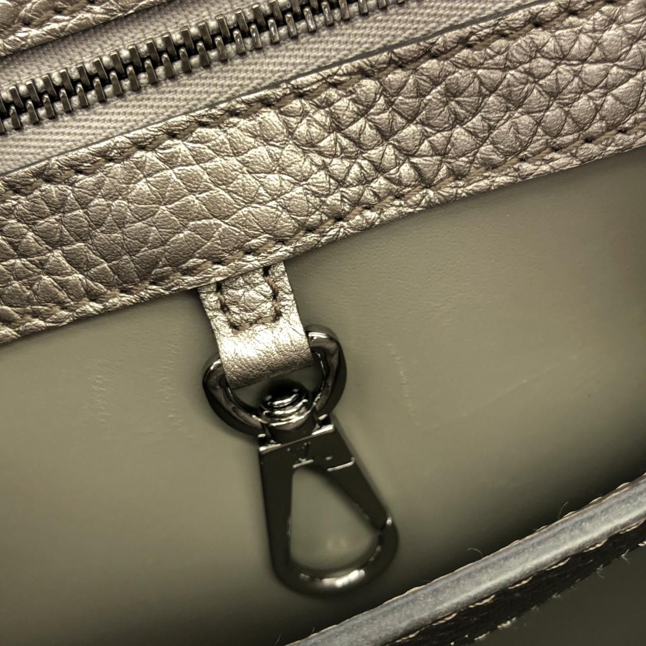 Louis Vuitton Capucines BB — view 8
