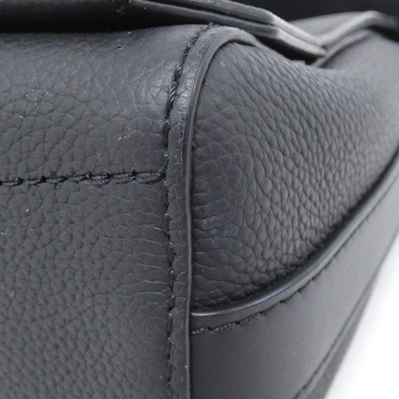 Louis Vuitton LV Aerogram Takeoff Messenger Shoulder Bag — view 3