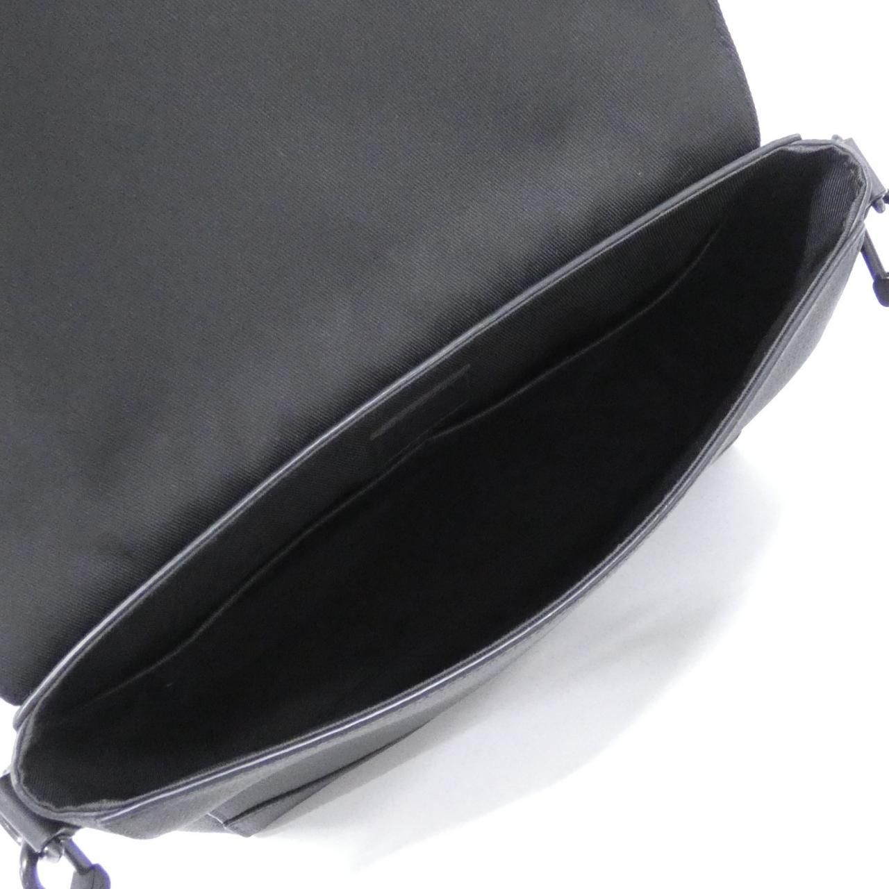 Louis Vuitton LV Aerogram Takeoff Messenger Shoulder Bag — view 6