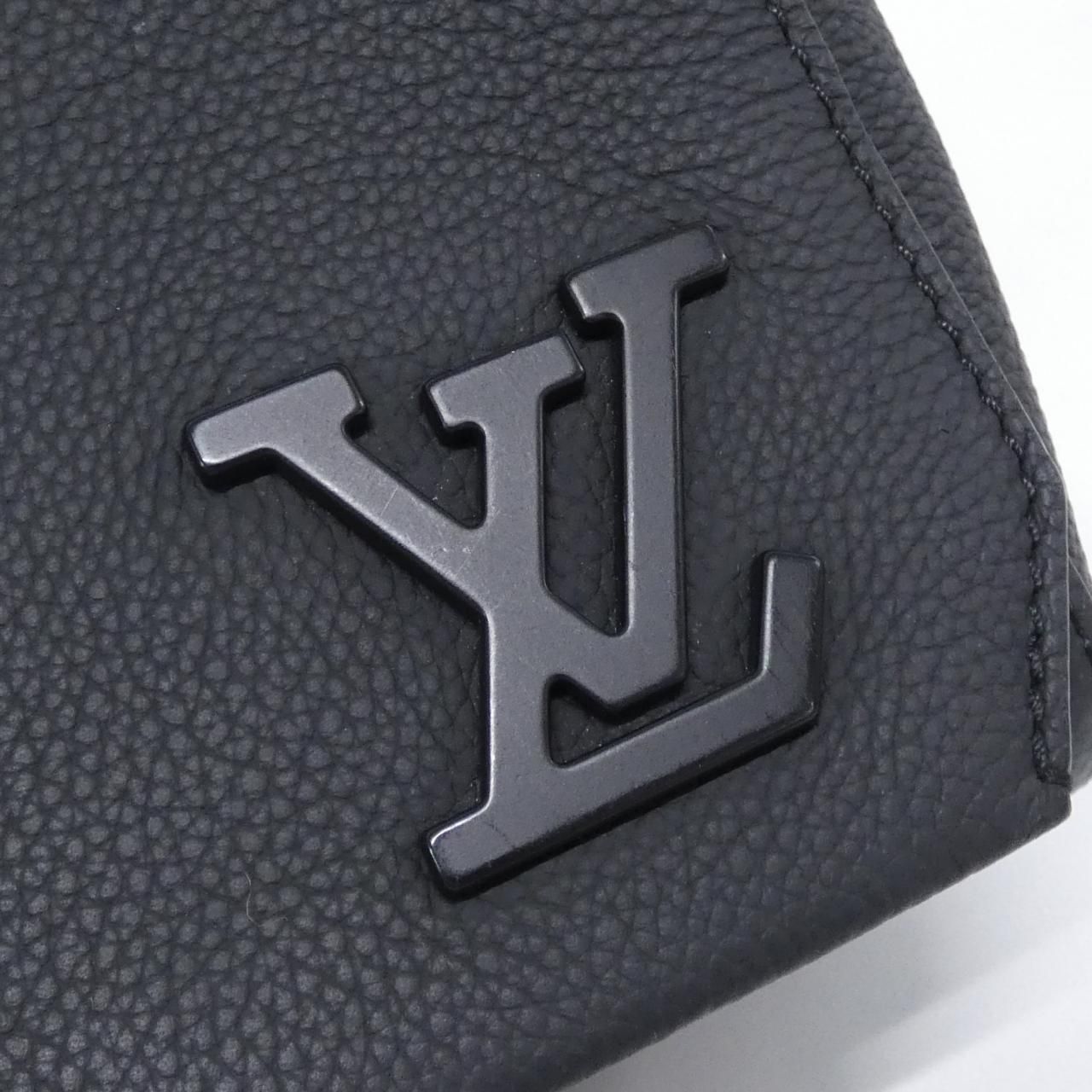 Louis Vuitton LV Aerogram Takeoff Messenger Shoulder Bag — view 4
