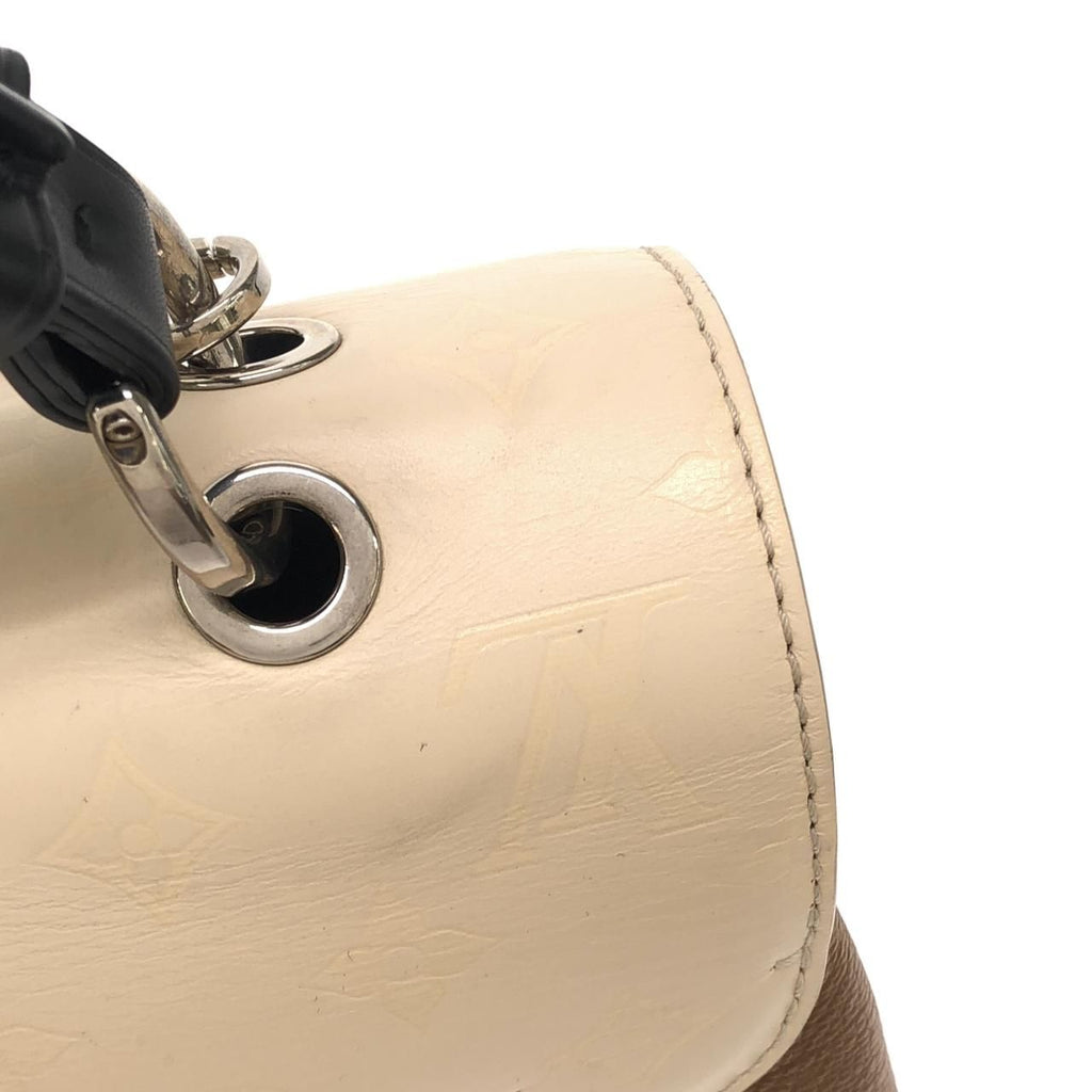 Louis Vuitton Very One Handle — view 5