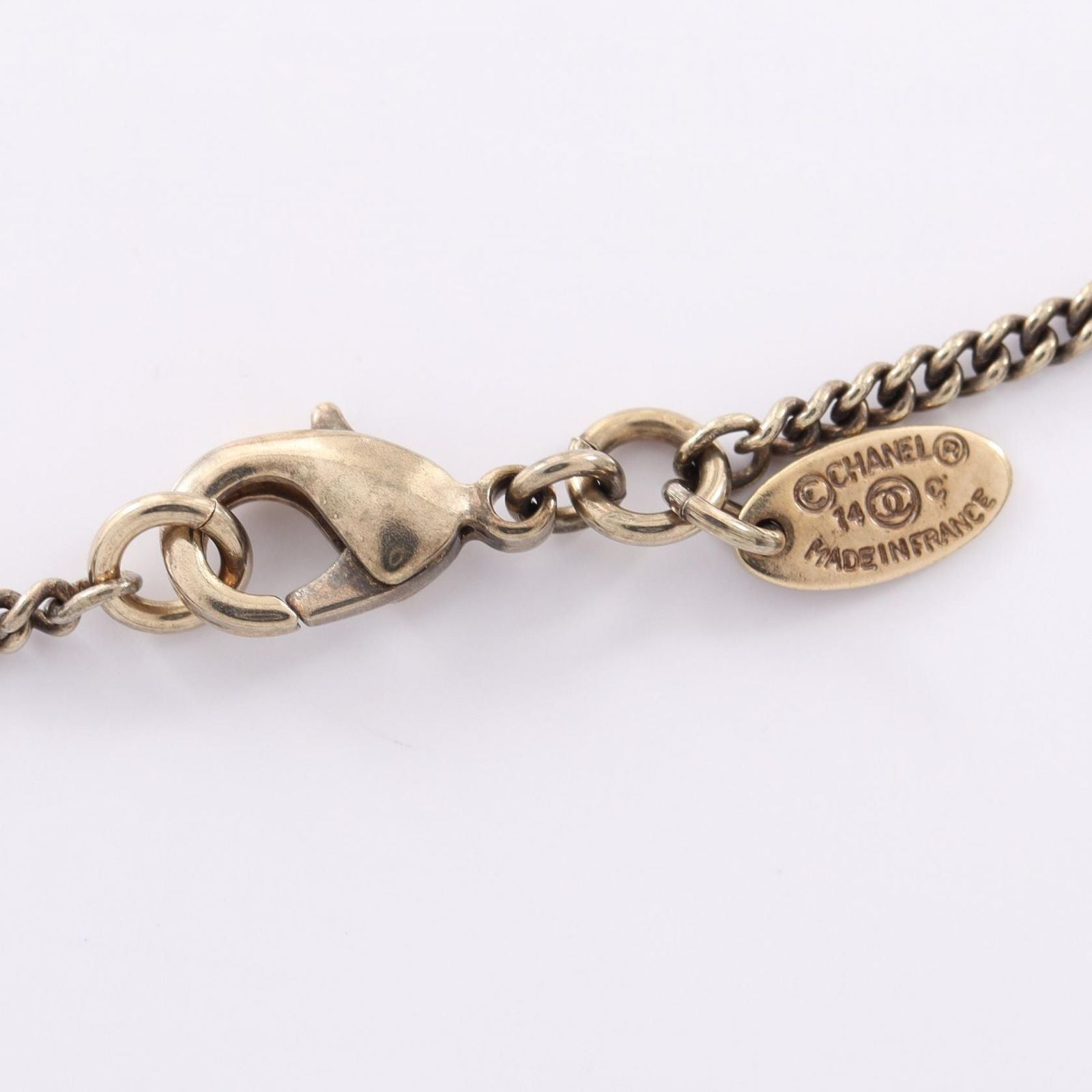 Chanel Necklace CC Logo — view 4