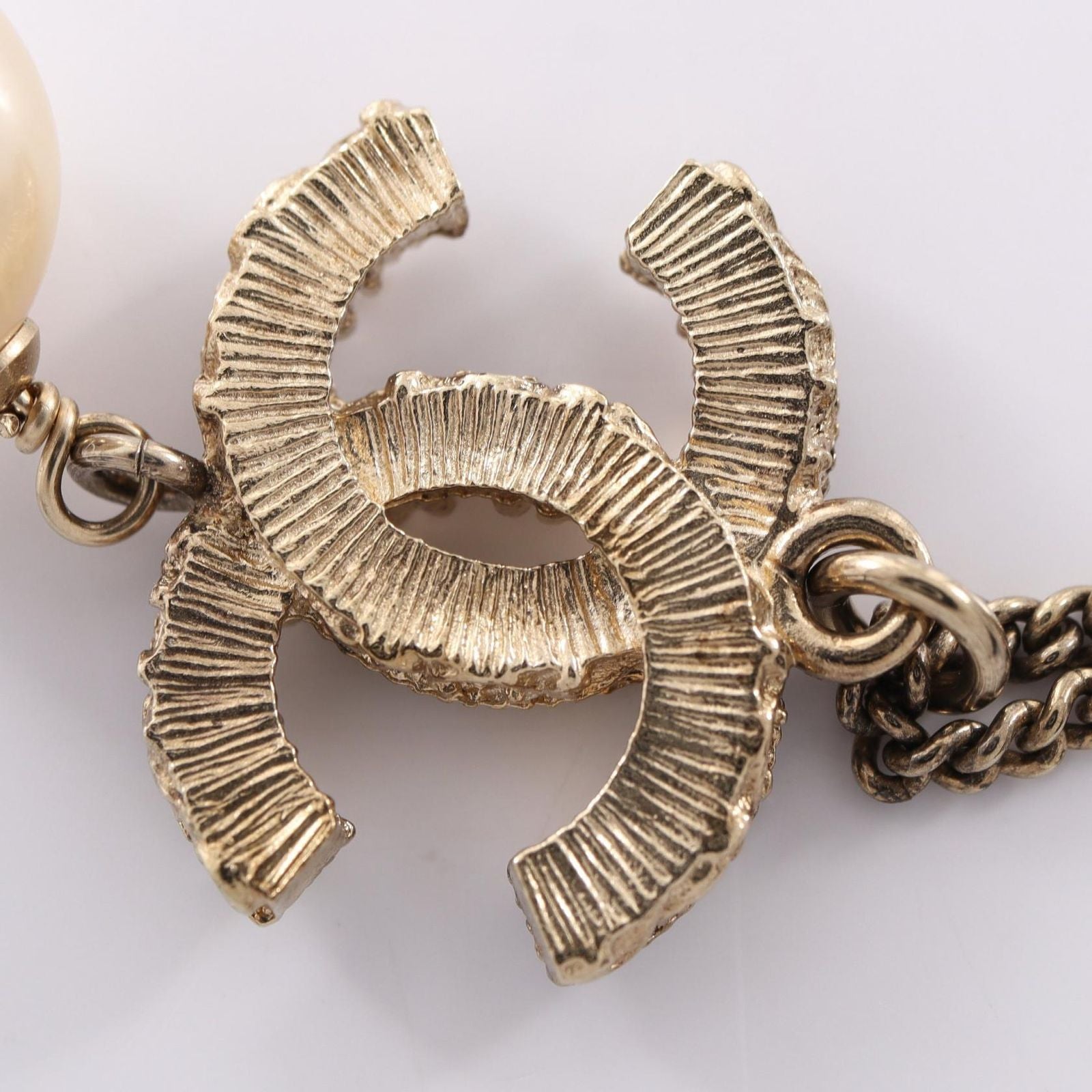 Chanel Necklace CC Logo — view 7