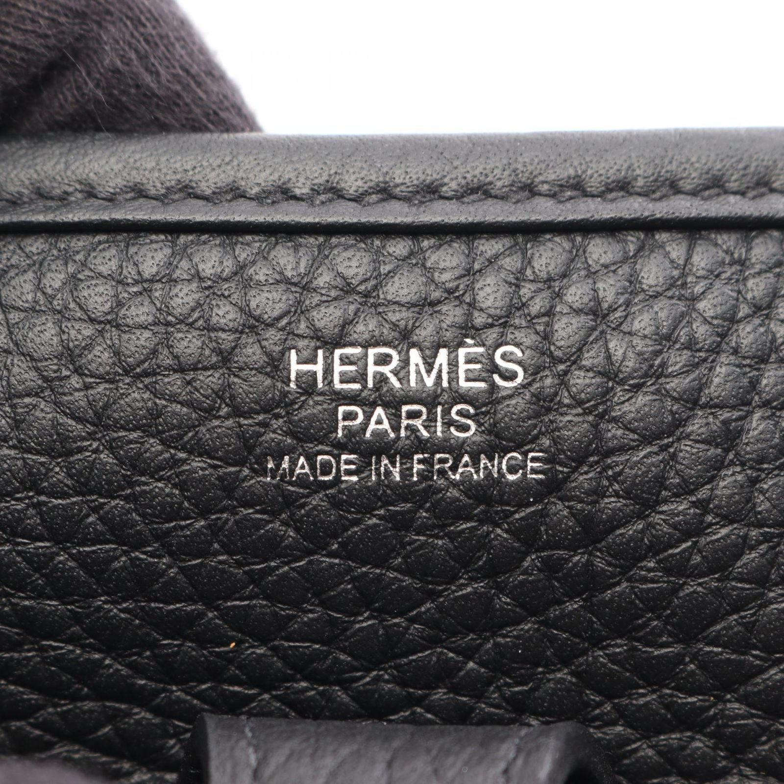 Hermes Shoulder Bag Evelyne 3 Trois PM Black Leather — view 4