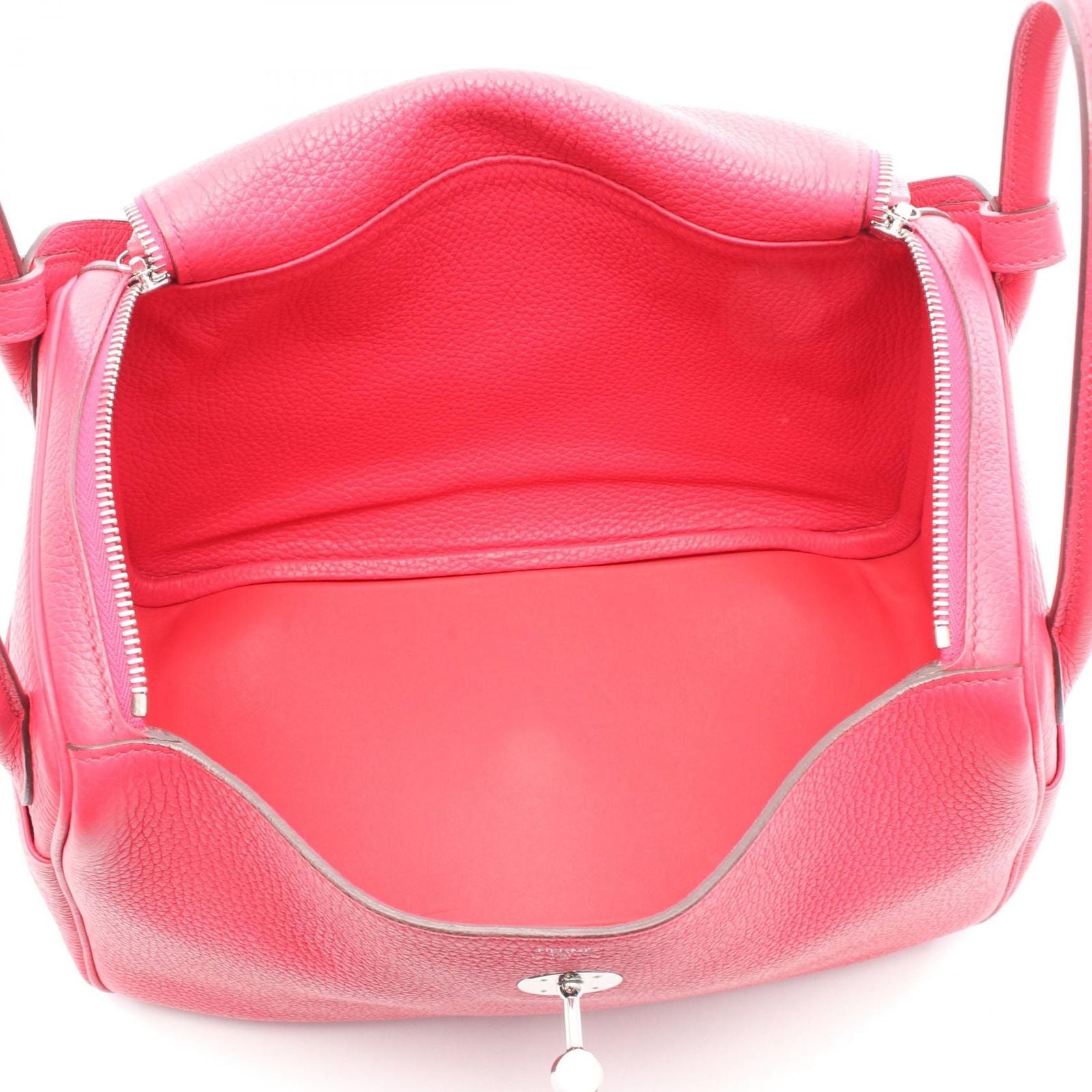 Hermes Shoulder Bag Lindy 30 Rose Leather — view 3