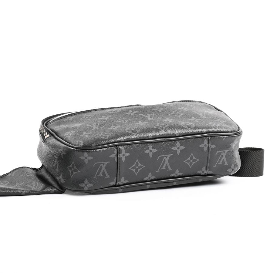 Louis Vuitton Belt Bag — view 5