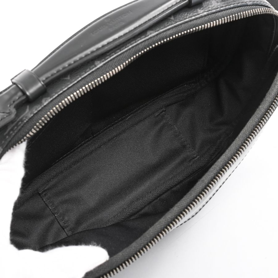 Louis Vuitton Belt Bag — view 4