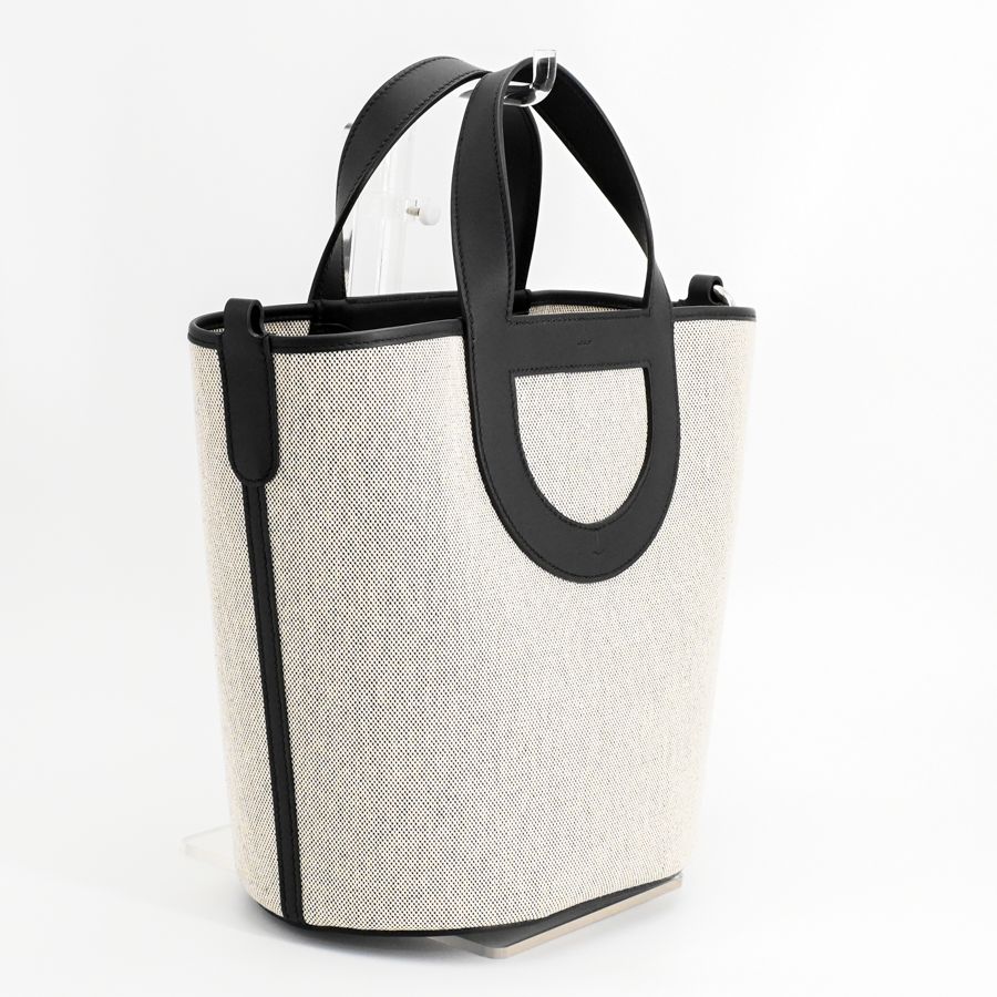 Hermes Handbag in the Loop 18 — view 2
