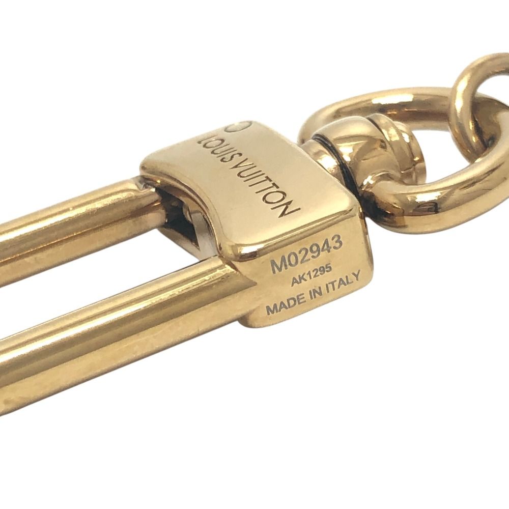Louis Vuitton Bag Charm LV Heart Padlock Pearl Metal Gold — view 3