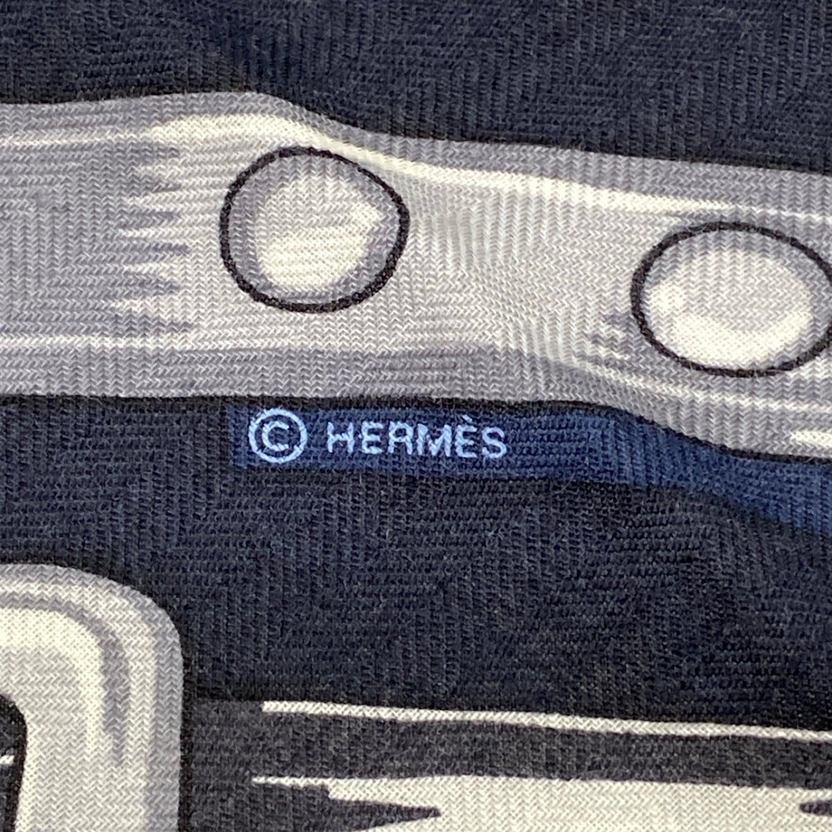 Hermes Shawl Carre 100 Blue Marine Griffonse Gray le 24 Brides Et Chaines Scarf — view 2