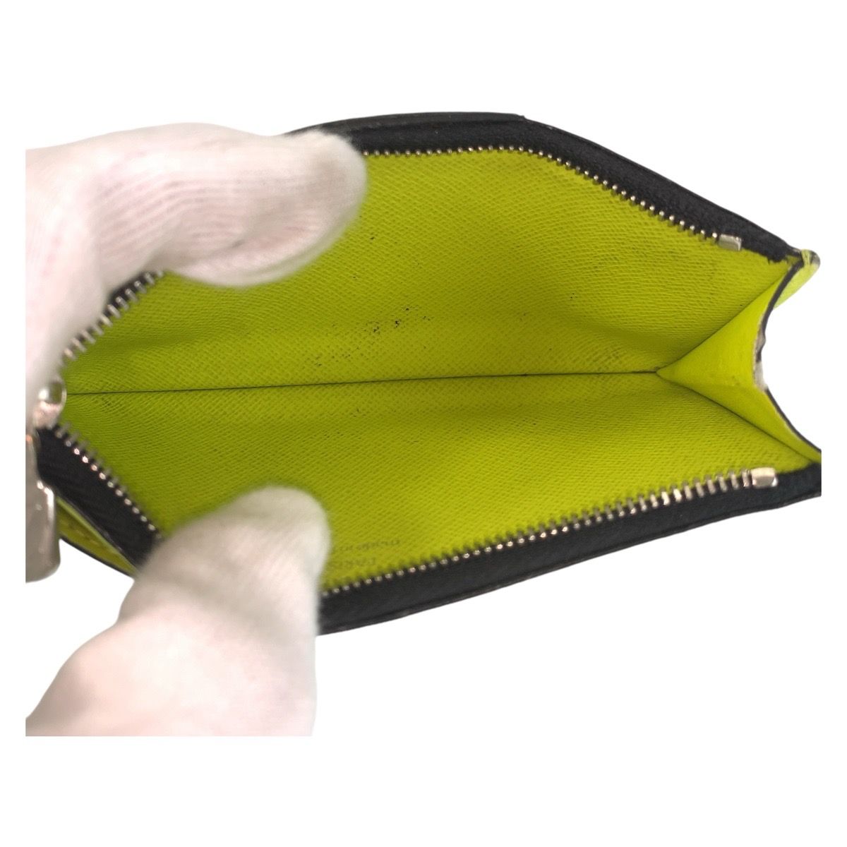 Louis Vuitton Taigarama Coincard Holder Jaune Yellow Coin Case Fragment — view 4