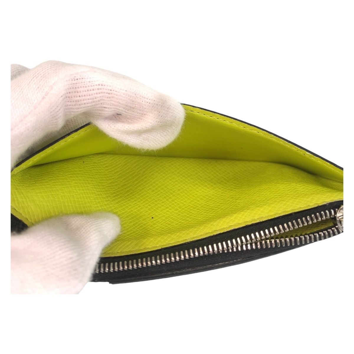 Louis Vuitton Taigarama Coincard Holder Jaune Yellow Coin Case Fragment — view 5