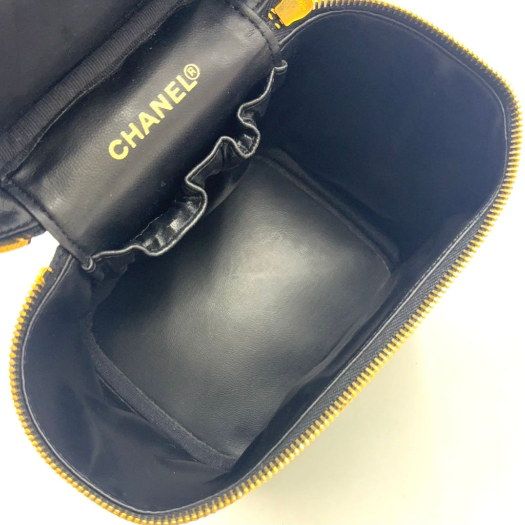 Chanel CC Logo Vanity Caviar Leather Black Handbag Gold — view 3