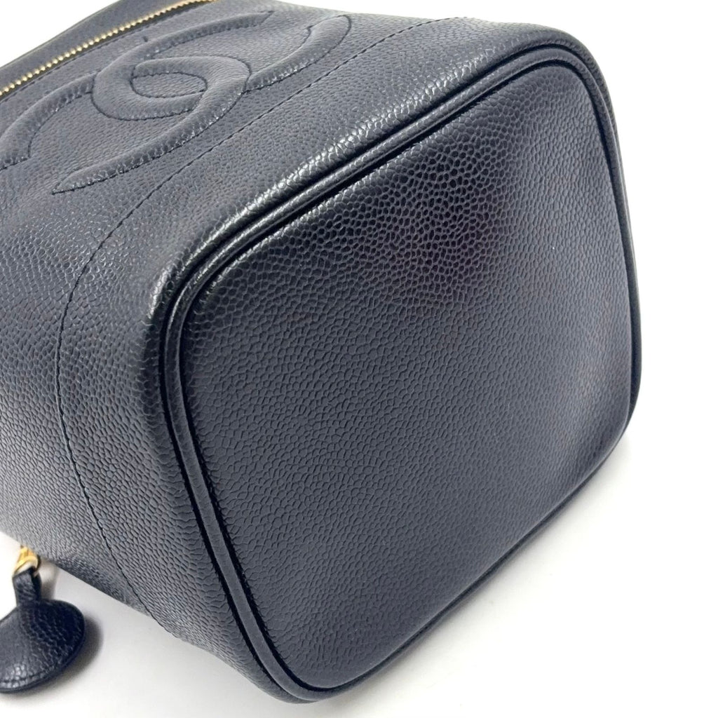 Chanel CC Logo Vanity Caviar Leather Black Handbag Gold — view 6