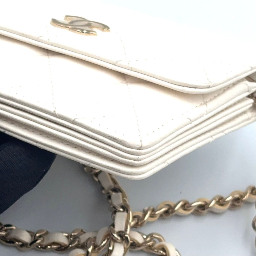 Chanel Quilted Camellia Ribbon Wallet Lambskin Fabric Black White Shoulder Bag — view 7