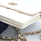 Chanel Quilted Camellia Ribbon Wallet Lambskin Fabric Black White Shoulder Bag — view 7