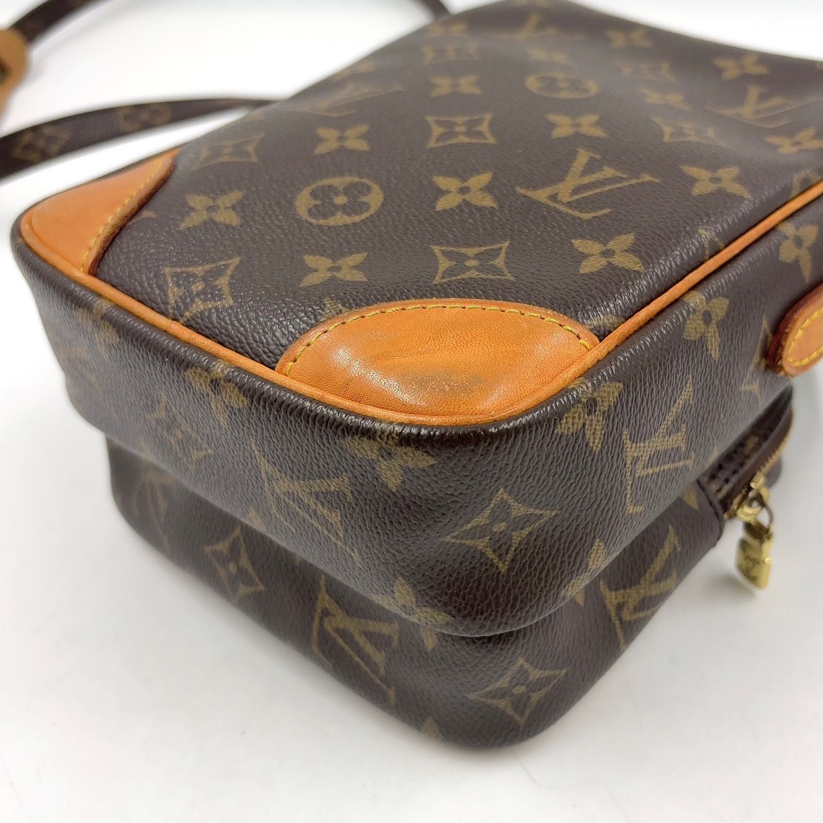 Louis Vuitton Amazon Monogram Leather Brown Shoulder Bag Gold — view 8