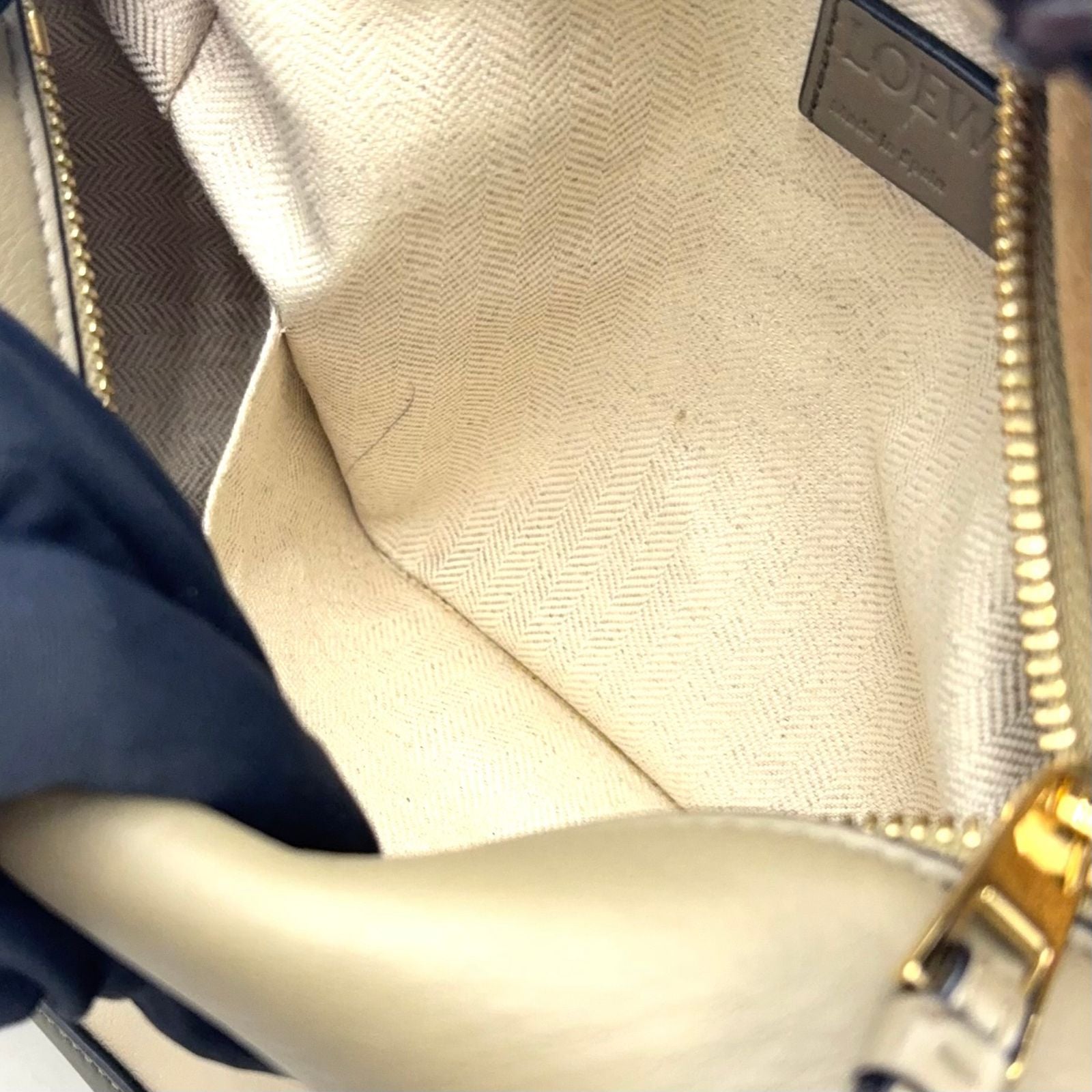 Loewe Puzzle Small Leather Khaki Green Beige Handbag Gold — view 5