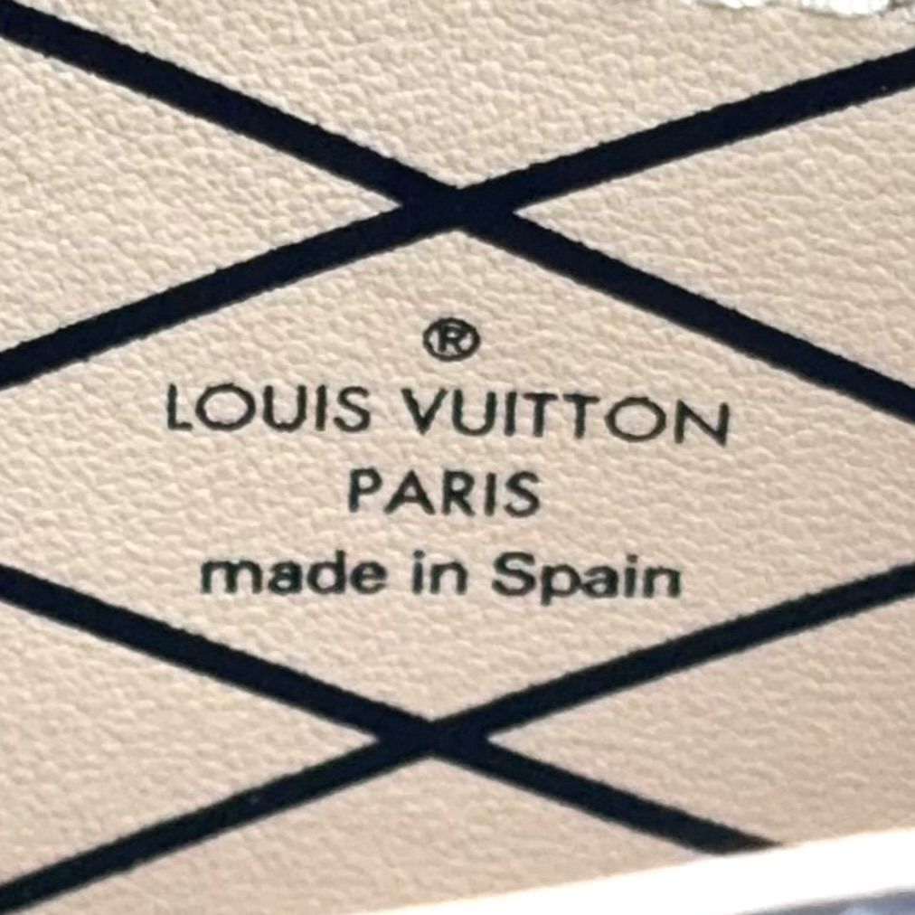 Louis Vuitton Essential Trunk Catgram Leather Brown Black Back Charm Gold — view 4