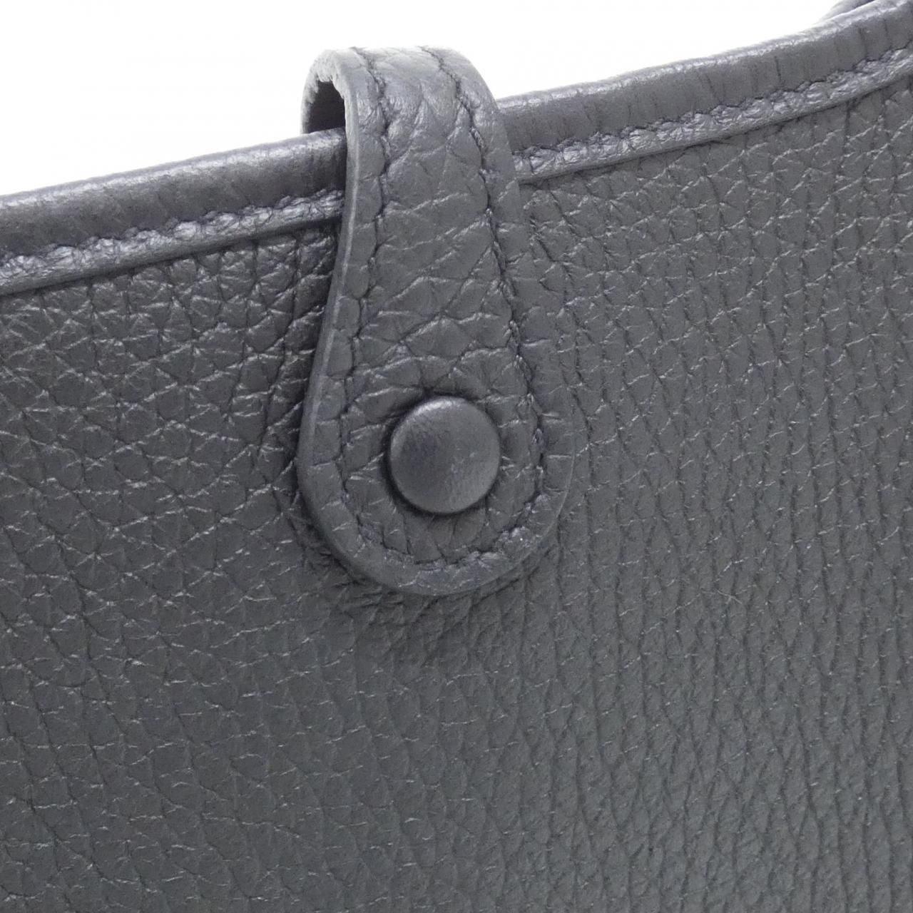 Hermes Evelyne Amazon 16 Shoulder Bag — view 4