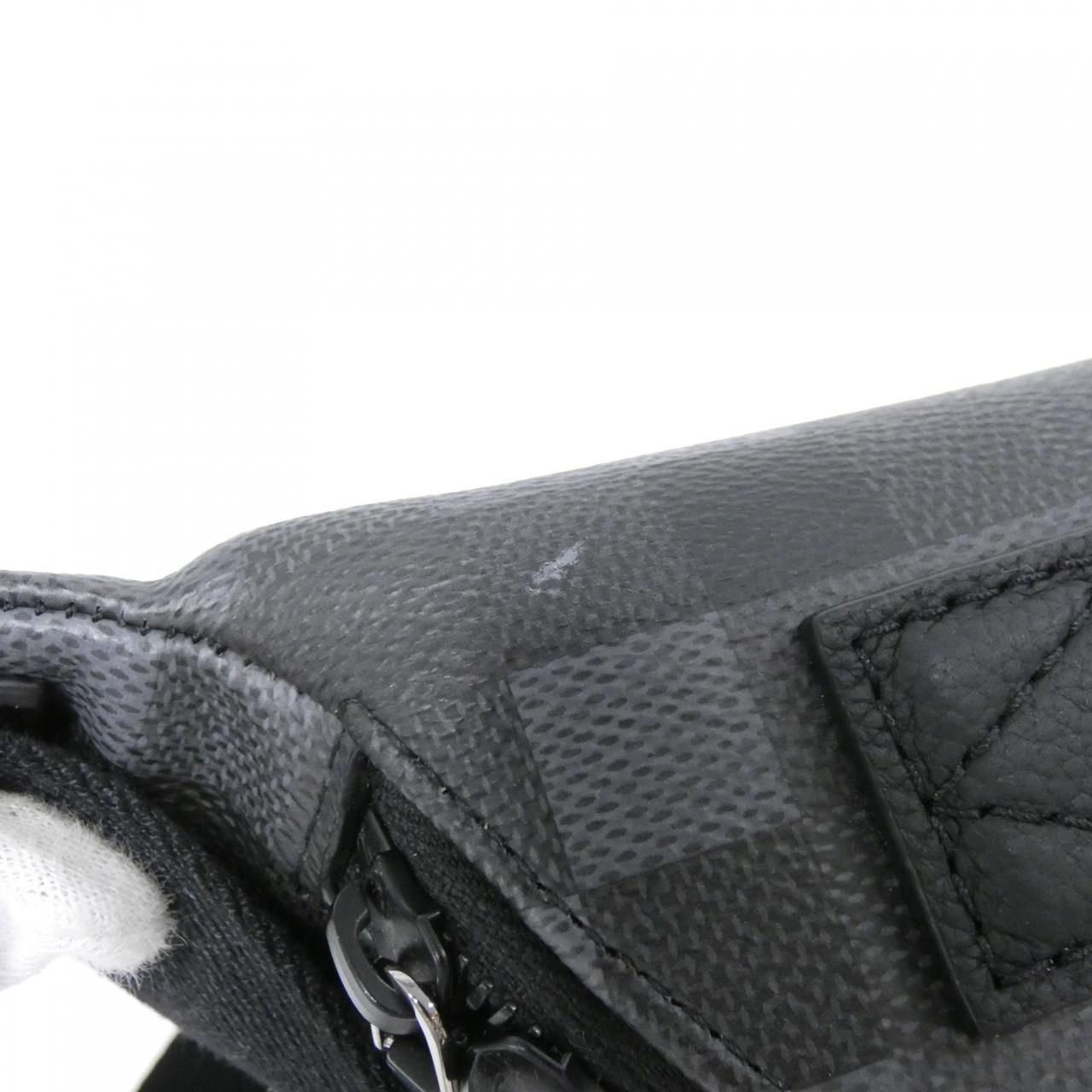 Louis Vuitton Damoflage Rush Bum — view 4