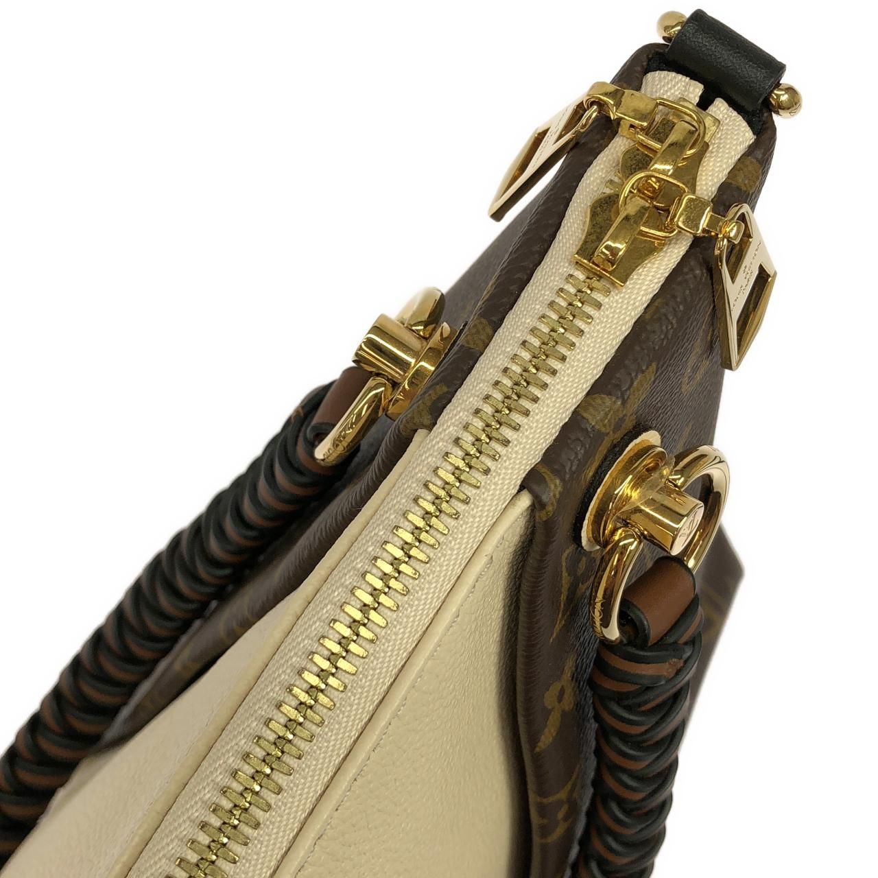 Louis Vuitton Monogram Tote Bag MM — view 5