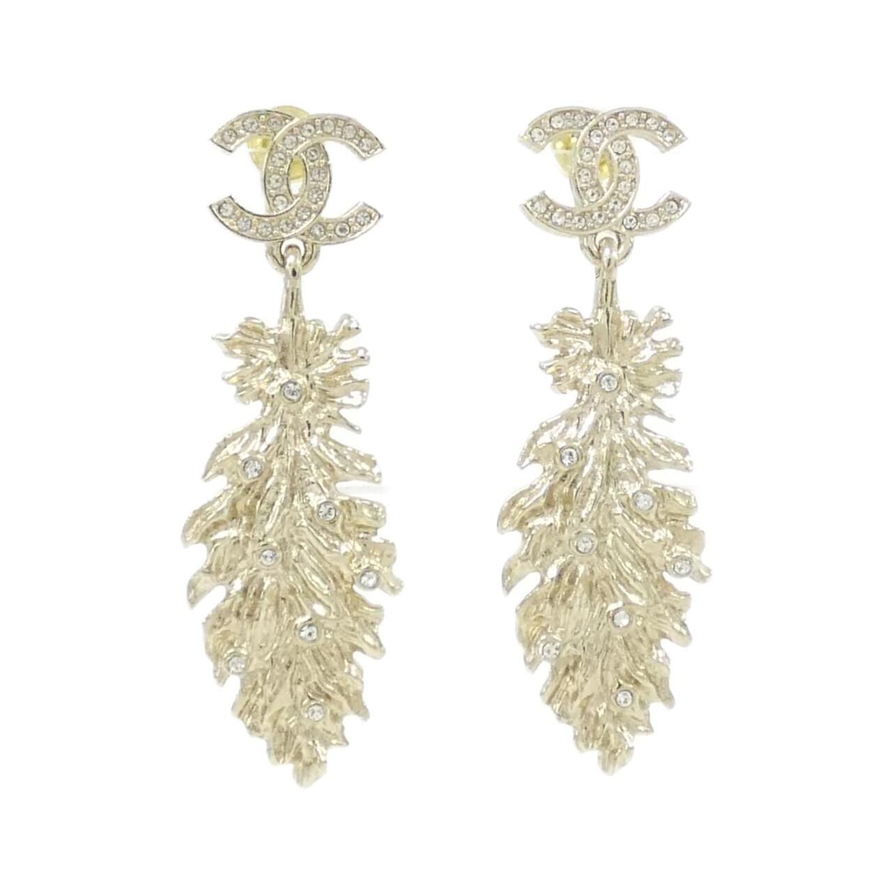 Chanel Earrings Gold