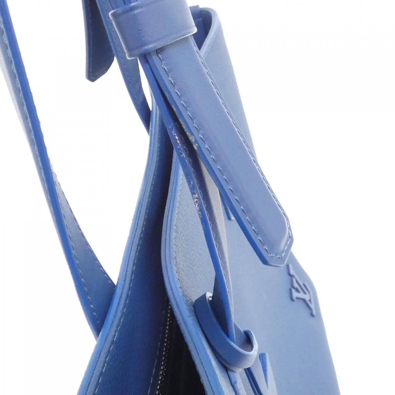 Louis Vuitton LV Aerogram Fastline Tote Bag — view 8
