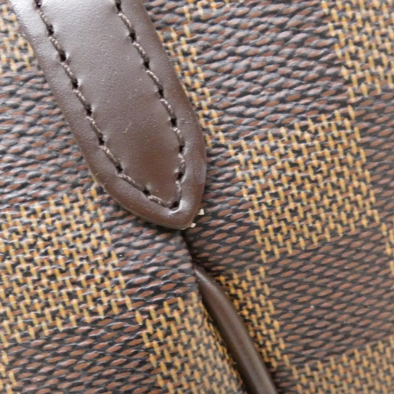 Louis Vuitton Damier Totally MM — view 3