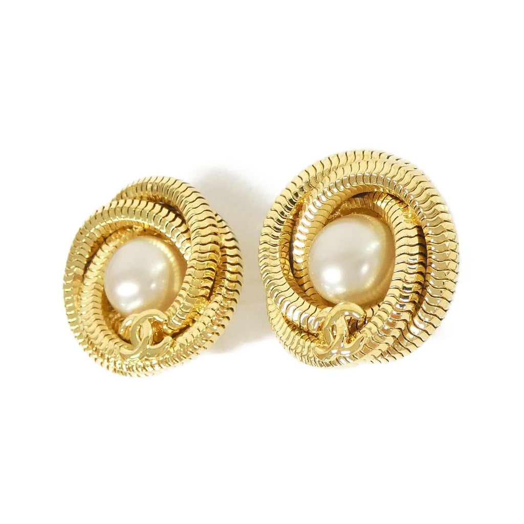 Chanel Vintage Earrings Gold — view 2