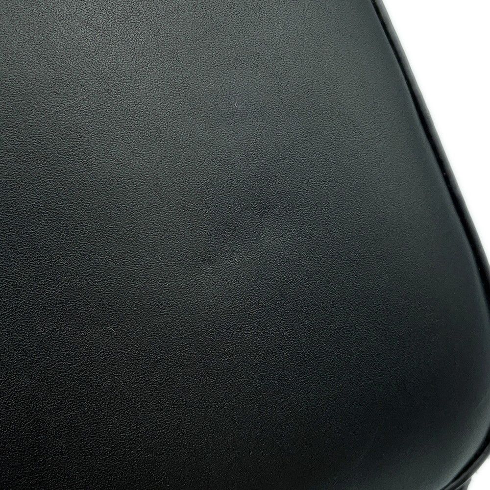 Loewe Architect a Soft Natural Calfskin 2-Way Shoulder Bag Black — view 8