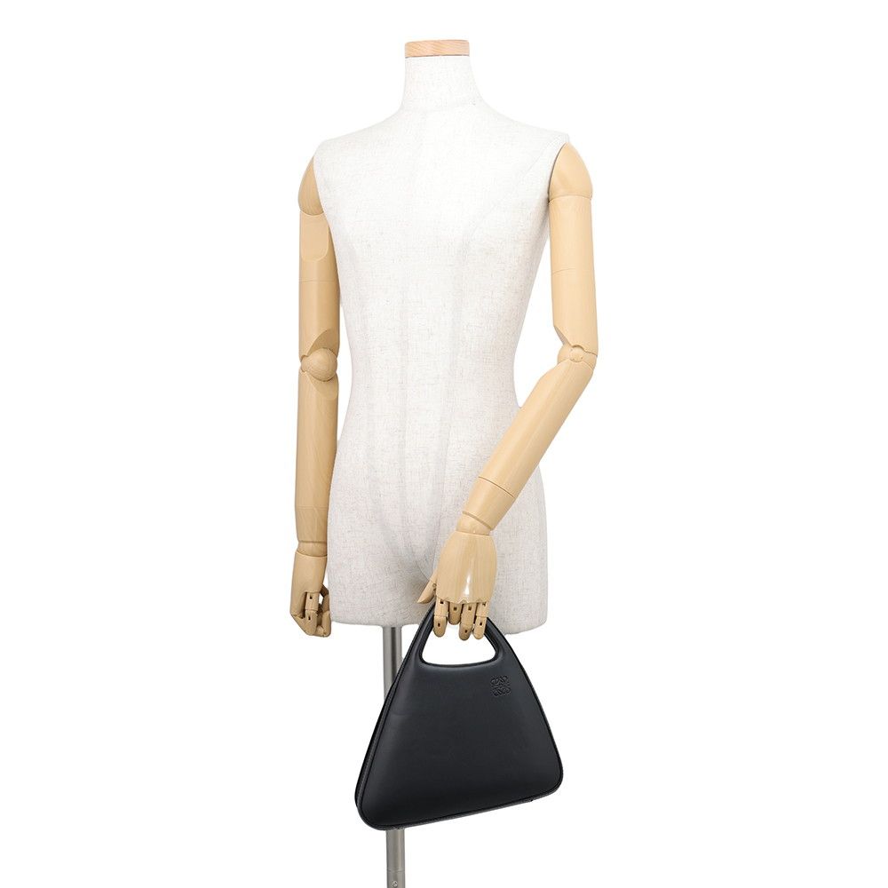 Loewe Architect a Soft Natural Calfskin 2-Way Shoulder Bag Black — view 4