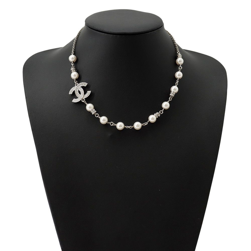 Chanel Necklace CC Logo Faux Pearl Rhinestone — view 4