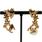 Chanel CC Logo Flower Motif Earrings Gold — view 2