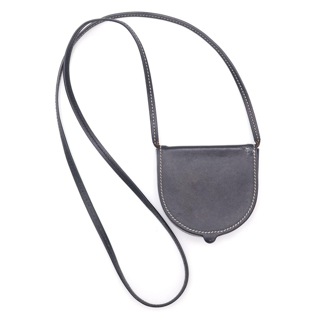 Loewe Anagram Logo Leather Heel Pouch Black — view 2