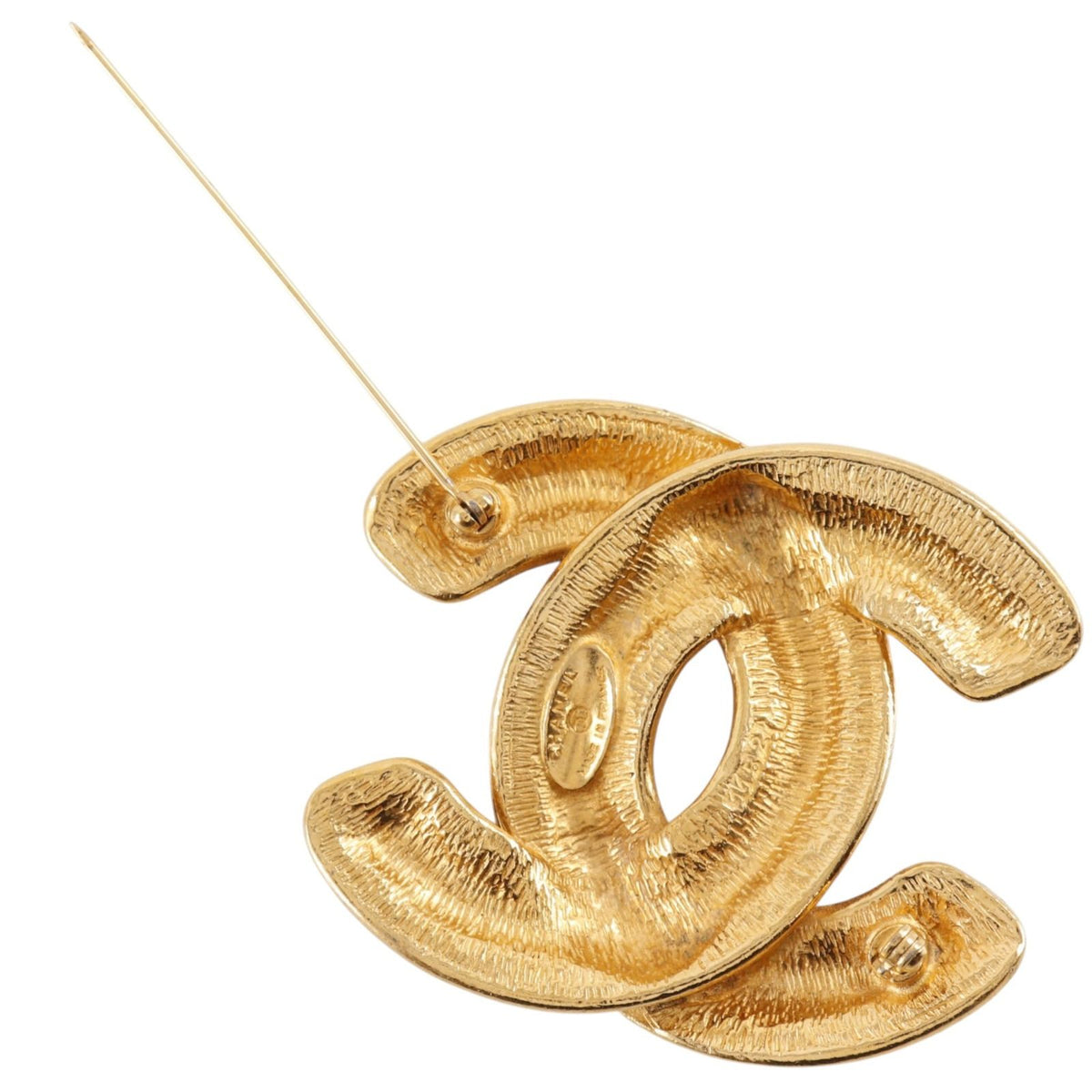Chanel CC Logo Quilted Gold Plated Brooch — view 3