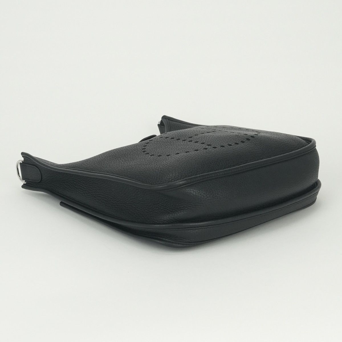 Hermes Evelyne III 29 Shoulder Bag Taurillon Clemence Noir Black Silver — view 6