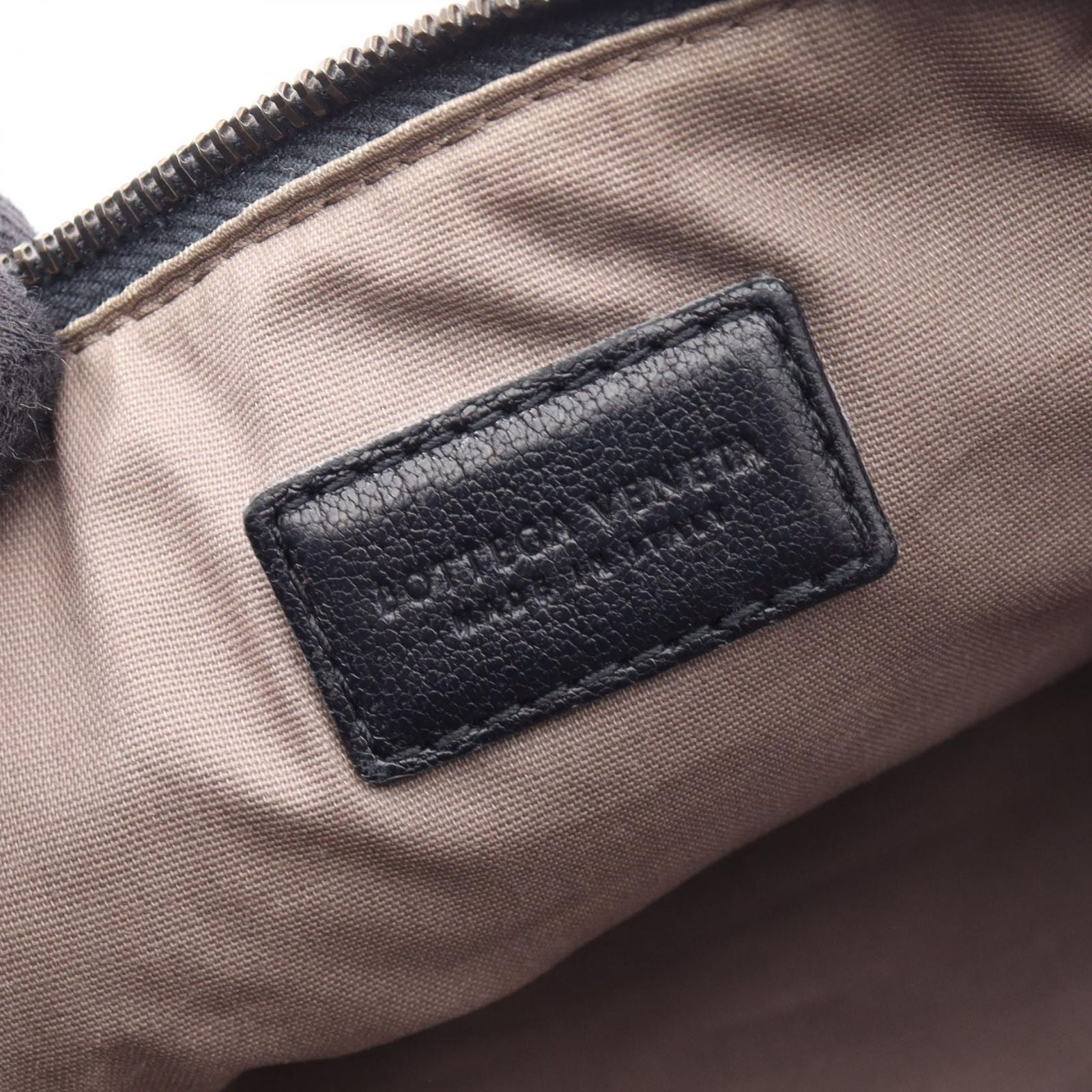 Bottega Veneta Clutch Intrecciato Black Blue Leather — view 4