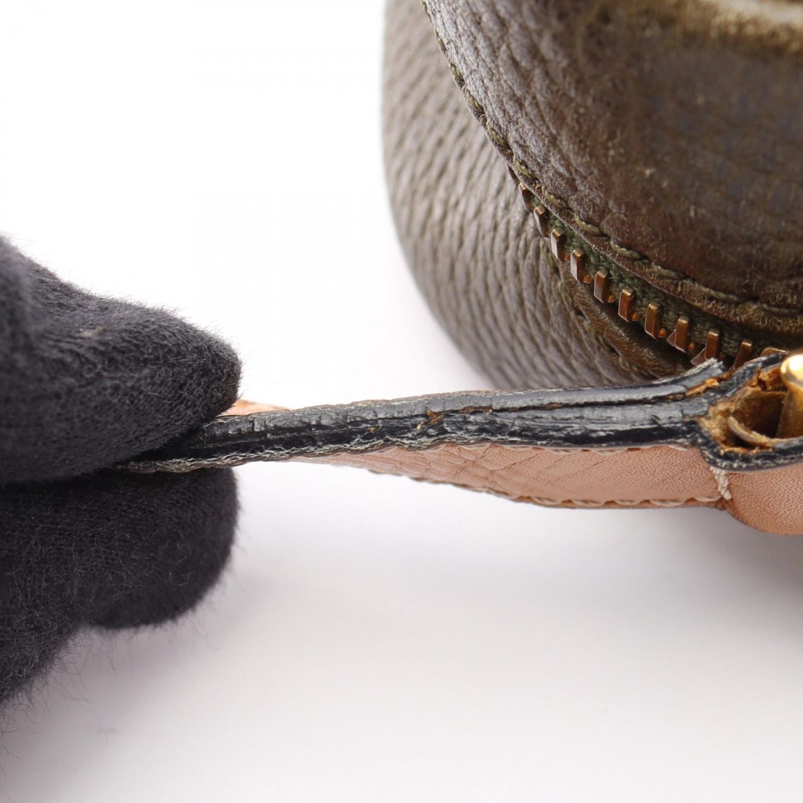 Celine Shoulder Bag Triomphe Khaki Leather — view 7
