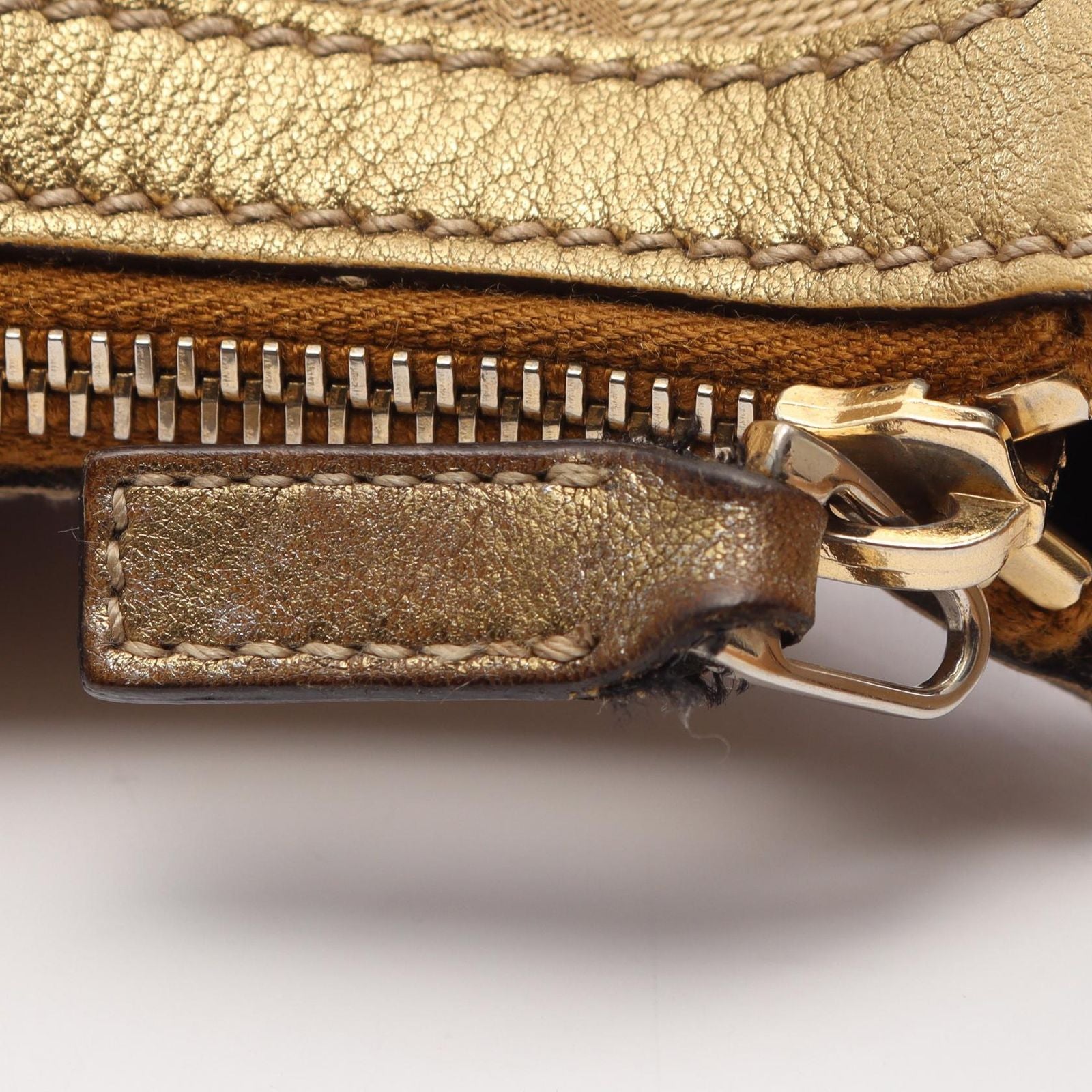 Gucci Shoulder Bag GG Canvas Beige Gold — view 5