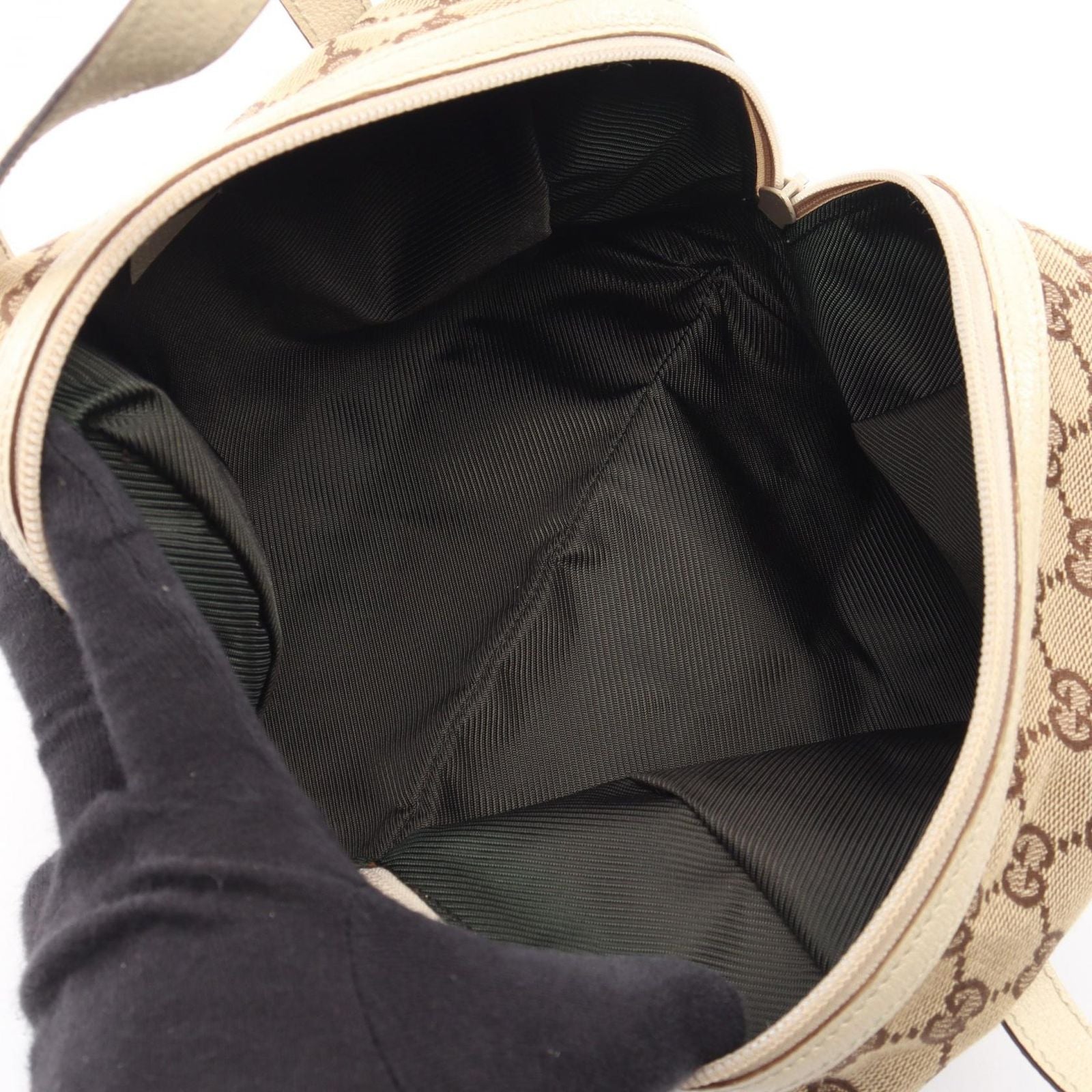 Gucci GG Canvas Beige Handbag — view 3